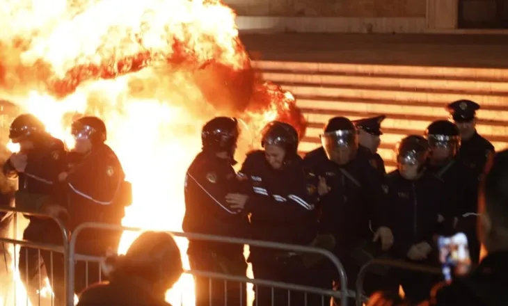 TIRANA E MADHE/ Braçe bën krahasimin: Dikur policia e Berishës vriste protestues, sot policia u shpëton jetën