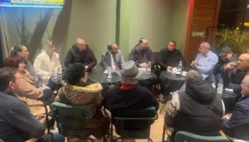 ‘Tirana nuk do të heshtë më 22 Dhjetor’, Bardhi takim me mbështetësit: Rezistencë deri në largimin e qeverisë