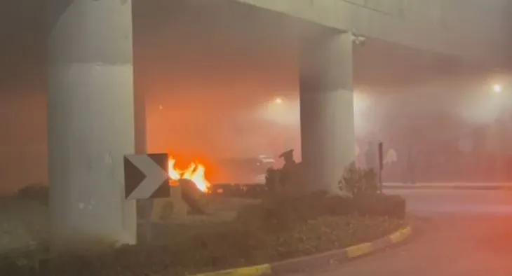 Tiranë/ Momente paniku, një makinë në flakë pranë digës së liqenit