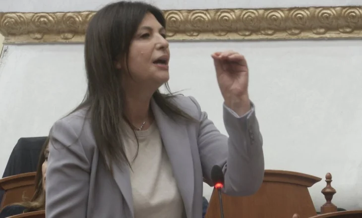 Topalli: Qeveria, e përmbysur nga pesha e jashtëzakonshme e korrupsionit të këtij pushteti