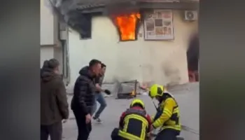 Tragjedi/ Shkrumbohet shtëpia, humb jetën fëmija 1 vjeçar