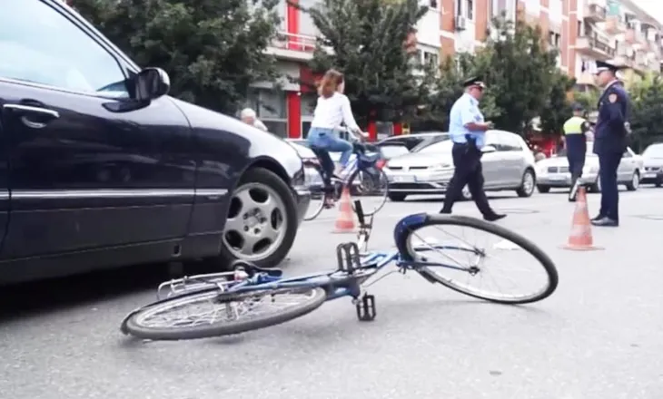 Tragjike/ Shoferja humb kontrollin e mjetit dhe merr para biçikletën, vdes tragjikisht 69-vjeçari