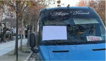 Transporti drejt falimentimit, Interbuz Vlorë në protestë, bllokohen rrugët kryesore