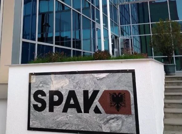 Tre prokurorë të SPAK do të jenë nesër në mbledhjen e Këshillit të Mandateve për Belinda Ballukun