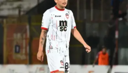 Tronditëse/ Futbollisti 18-vjeçar goditet me thikë, italiani po lufton për jetën në spital