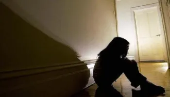 Tronditëse në Greqi! 13-vjeçarja abuzohet dhe filmohet nga 6 djem, 3 prej tyre shqiptarë