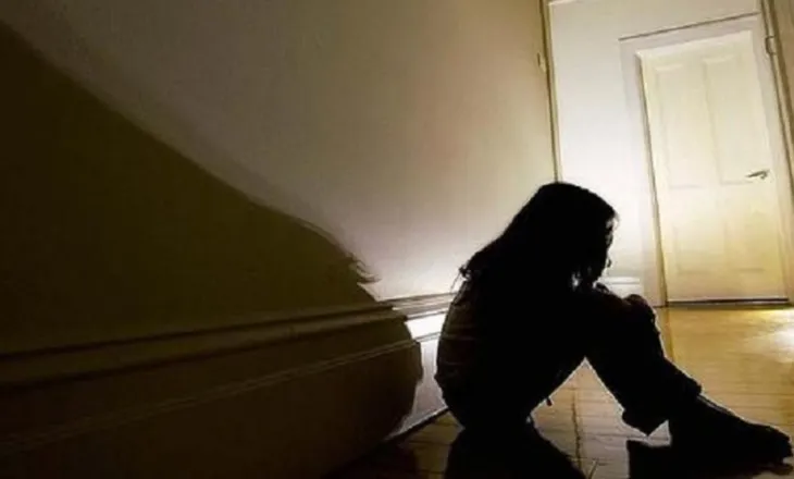 Tronditëse në Greqi! 13-vjeçarja abuzohet dhe filmohet nga 6 djem, 3 prej tyre shqiptarë