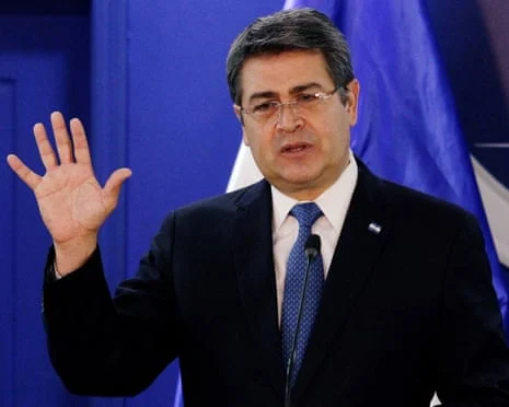 Trump fal ish-presidentin e Hondurasit, ndërsa vendi pret rezultatin e zgjedhjeve të ngushta