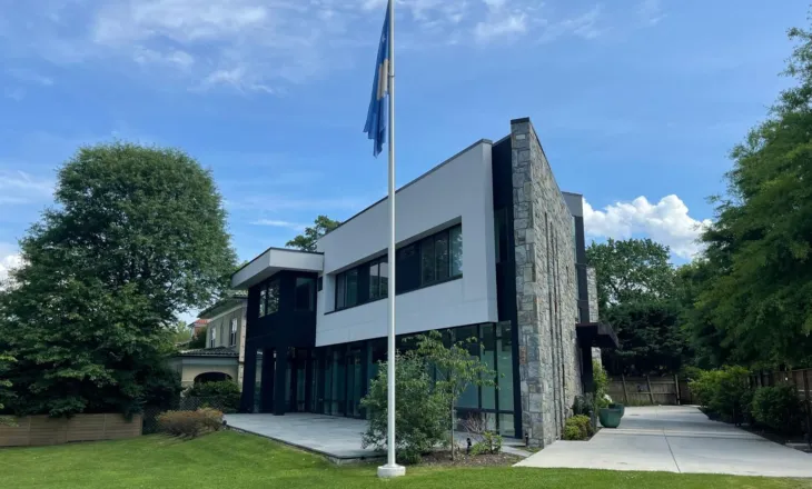 Trump nënshkroi mbrojtjen për Kosovën, Ambasada në SHBA: Mbështetja u rikonfirmua