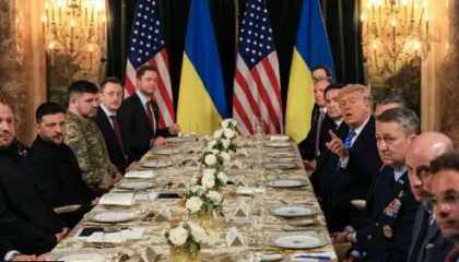 Trump pret Zelenskyn në rezidencën e tij në Mar-a-Lago: Takim i shkëlqyer, jemi drejt fundit të luftës. Presidenti ukrainas: Kemi dakordësi për 90% të planit me 20 pika