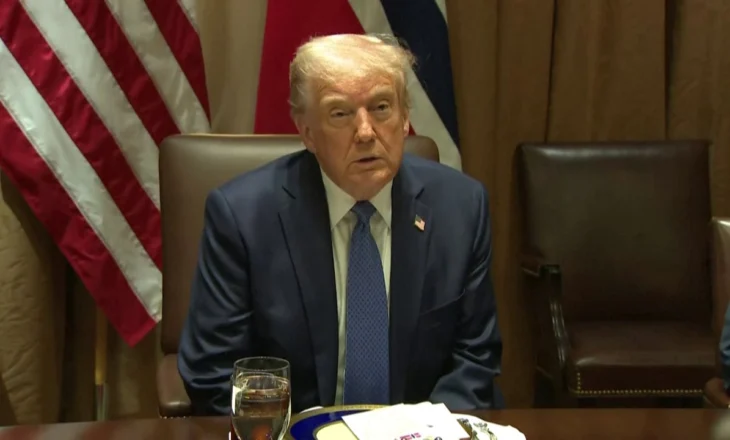 Trump rikthen kritikat për Ukrainën: Ta kishte pranuar ujdinë në fillim të luftës