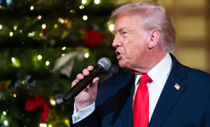 Trump uron Krishtlindjen: Gëzuar të gjithë, përfshirë dhe fundërrinat e së majtës radikale që po përpiqen të shkatërrojnë Amerikën