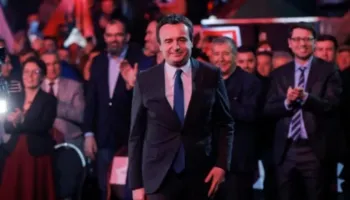 U akuzua se po jep bonuse për shkak të zgjedhjeve/ “Blerje” votash? Reagon Albin Kurti: E kemi bërë çdo vit