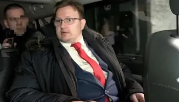 U kap duke dhënë informacione sekrete tek inteligjenca amerikane, diplomati rus dënohet me 12 vjet burg për tradhti, momenti i arrestimit