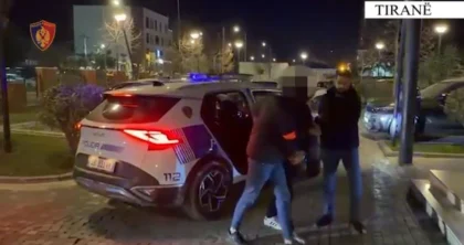 U kapën në flagrancë në një lokal në Ndroq teksa vinin baste sportive me telefona, arrestohen 2 persona