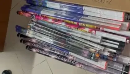 U shiste kapsolla e fishekzjarre fëmijëve, e pëson tregtarja në Elbasan, ja çfarë iu gjet pas kontrollit