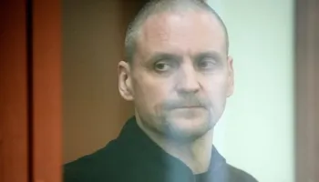 Udhëheqësi i opozitës ruse dënohet me gjashtë vjet burg