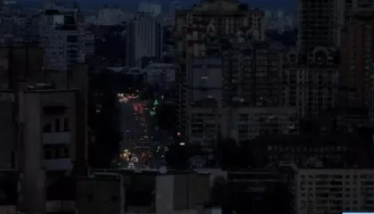 Ukraina feston Krishtlindjet në errësirë, sulmet ruse shkaktuan ndërprerje të furnizimit me energji