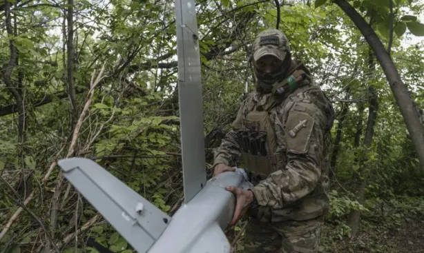 Ukraina sulmon për 17 orë me radhë Rusinë, Kremlini njofton se rrëzoi 16 dronë