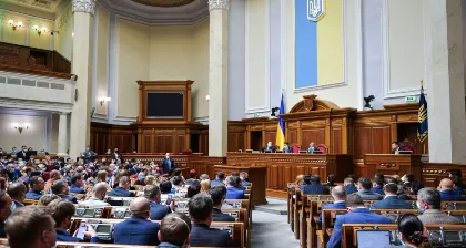 Ukrainë/ Nisin hetime për një skemë blerjeje votash nga deputetët