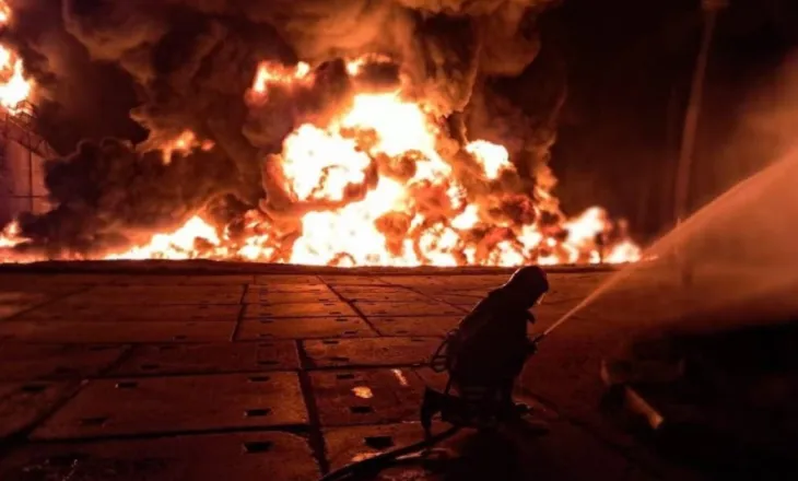 Ukrainë/ Rusia shënjestron objektet energjitike dhe portet në Odessa, mbi 120 mijë familje pa energji