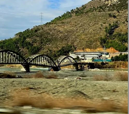 Ura e Matit, drejt hapjes/ 60 për qind e punimeve të rikonstruksionit, tashmë të përfunduara