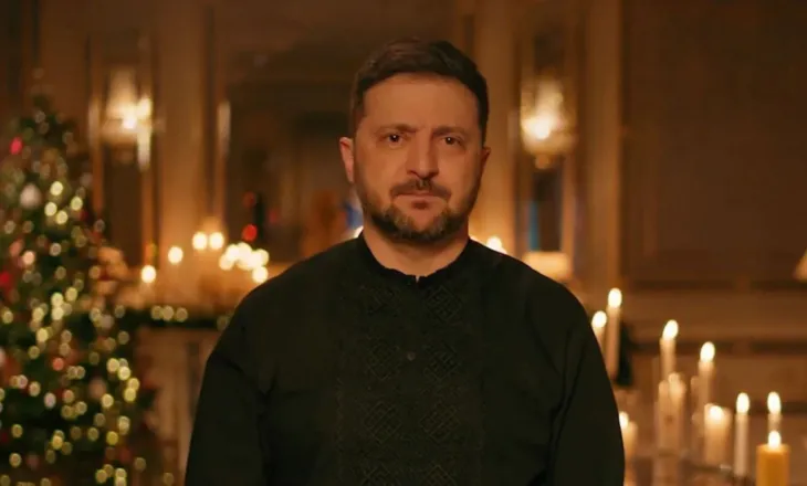 Urimi i pazakontë i Zelenskyt për Krishtlindje, presidenti uron paqe për ukrainasit dhe… vdekjen e Putinit?