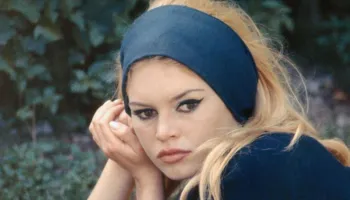 Vdes Brigitte Bardot, legjenda e ekranit francez dhe simboli i kinemasë së shekullit XX