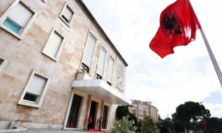 Vendim i qeverisë/ Rritje e pagës minimale në 50 mijë lekë, ja kur hyn në fuqi vendimi