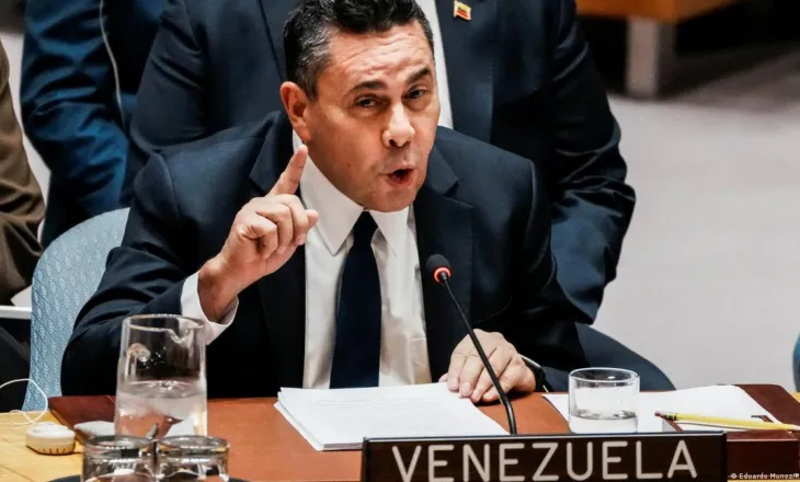 Venezuela miraton ligjin që kriminalizon sekuestrimin e anijeve-cisternë të naftës