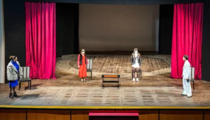 “Vetëm një çast para fundit të botës”, një premierë për adoleshentët në teatrin e Gjirokastrës