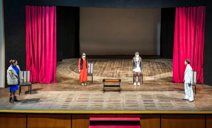 “Vetëm një çast para fundit të botës”, një premierë për adoleshentët në teatrin e Gjirokastrës