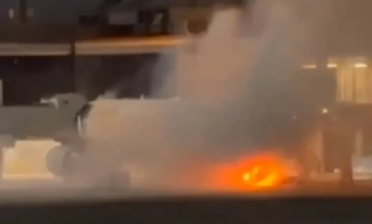 VIDEO/ Panik në një aeroport në Brazil, makina e bagazheve merr flakë afër avionit teksa bëhej gati të nisej, evakuohen 180 pasagjerët