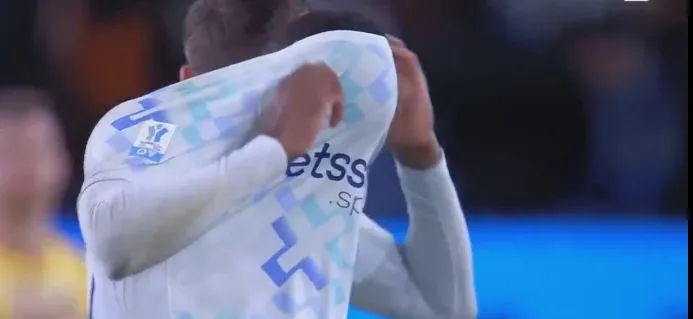 (VIDEO) Penallti skandaloze dhe qesharake në gjysmëfinalen e Superkupës italiane, kualifikohet në finale Bologna!