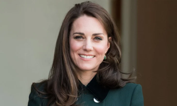 Video/ Princesha Kate nderon shërbimet bamirëse ndaj komunitetit në eventin vjetor të Krishtlindjeve