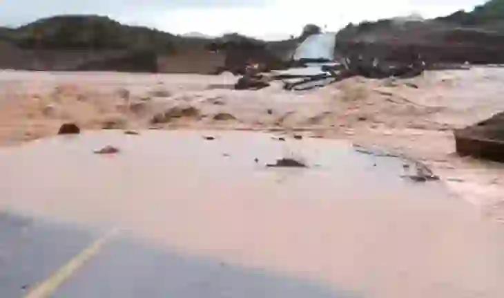 VIDEO-Situatë kaotike nga përmbytjet në Greqi/ Lumi Enipea del nga shtrati, evakuohen banorët