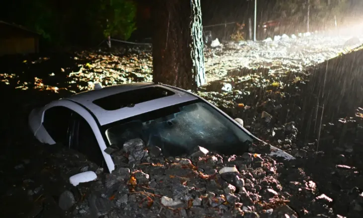 VIDEO/  Stuhi shkatërruese godasin Kaliforninë në Krishtlindje, tre viktima dhe gjendje emergjence në disa zona