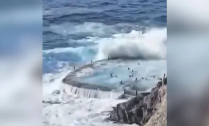 VIDEO/ Tragjike në Spanjë, katër persona humbin jetën pasi u goditën nga një dallgë teksa laheshin në një pishinë natyrale në bregdetin e Tenerifes