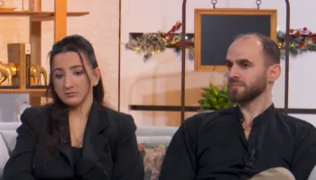 VIDEO-U bekuan me katërnjakë, 2 prej tyre nuk shikojnë! Prindërit tregojnë emocionet edhe sfidat..