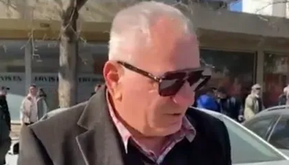 (VIDEO) Vlora, prej katër ditësh pa ujë/ Qytetari-gazetares: Mos m’u afro se jam pa larë