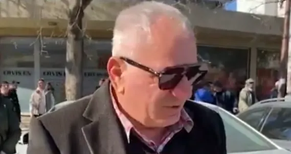 (VIDEO) Vlora, prej katër ditësh pa ujë/ Qytetari-gazetares: Mos m’u afro se jam pa larë