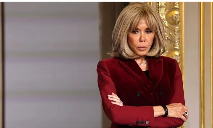 VIDEO/ Zonja e Parë e Francës, Brigitte Macron, i quan protestueset feministe ‘kur*a të ndyra’