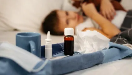 Virozat me temperaturë dhe kollë/ Mjekët: Shenjat tek fëmijët kur duhet të kërkoni menjëherë trajtim