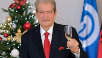 Viti i Ri  2026, Sali Berisha uron shqiptarët: Fillimi në lartësinë e një misioni të madh shpëtimtar