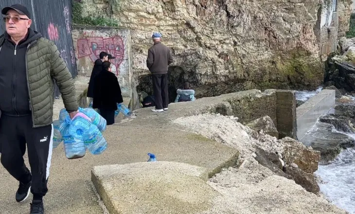 ‘Vlora në mesjetë’! DITA 4 pa ujë- Gomina montohet gabim, inxhinierët çmontojnë sërish, vlonjatët presin ‘parashikimin’ për sot