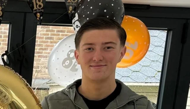 Vrasja e studentit 18-vjeçar në Britani/ Arrestohen 4 persona, mesazhi prekës i familjarëve