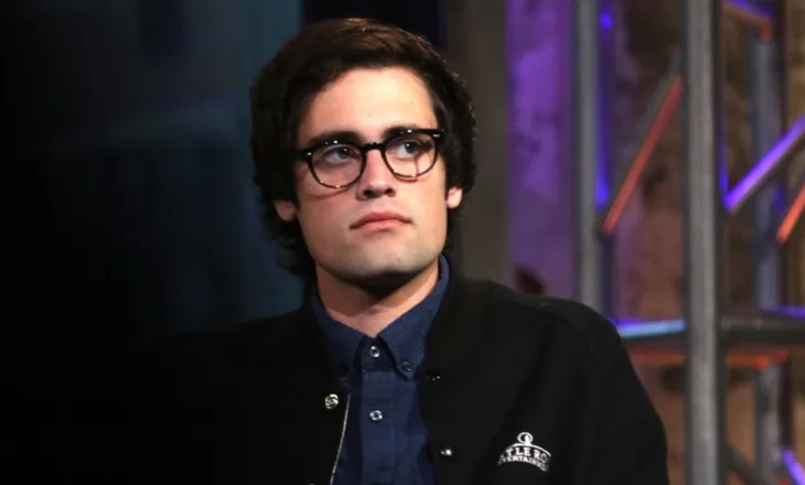 Vrau në mënyrë makabre prindërit/ Djali i yllit të Hollywood-it i diagnostikuar me skizofreni disa javë para krimit: E humbi plotësisht kontrollin