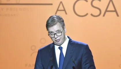 Vuçiç injoron presionin e ndërkombëtrëve: Po e forcojmë ushtrinë serbe