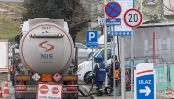 Vuçiç konfirmon bisedimet për t’ia shitur NIS-in një kompanie hungareze