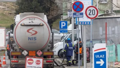 Vuçiç konfirmon bisedimet për t’ia shitur NIS-in një kompanie hungareze